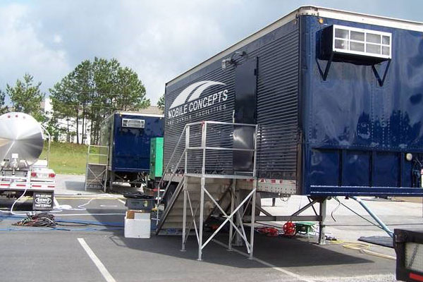 28’ Mobile Shower and Laundry Combo Facility